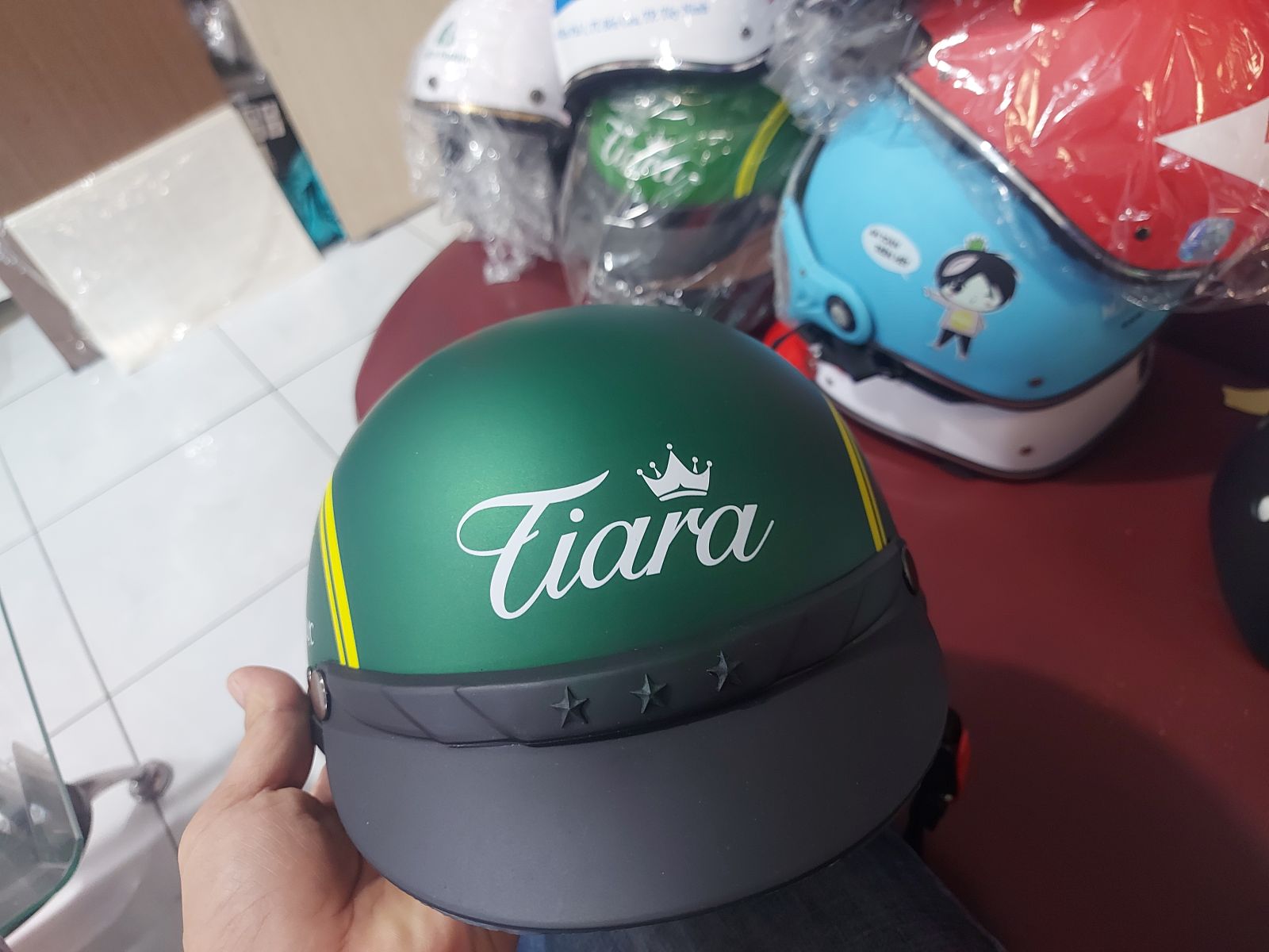 Công ty sản xuất nón bảo hiểm theo yêu cầu thương hiệu TIARA