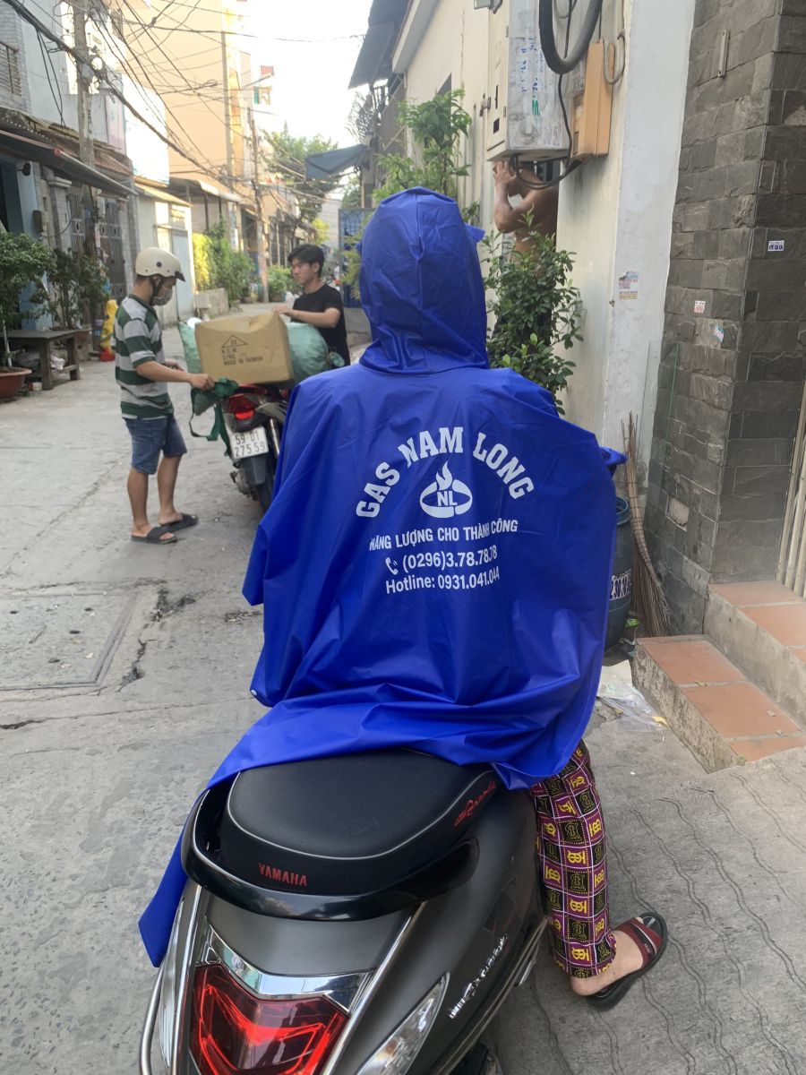 công ty in áo mưa nhựa PVC logo thương hiệu gas Nam Long