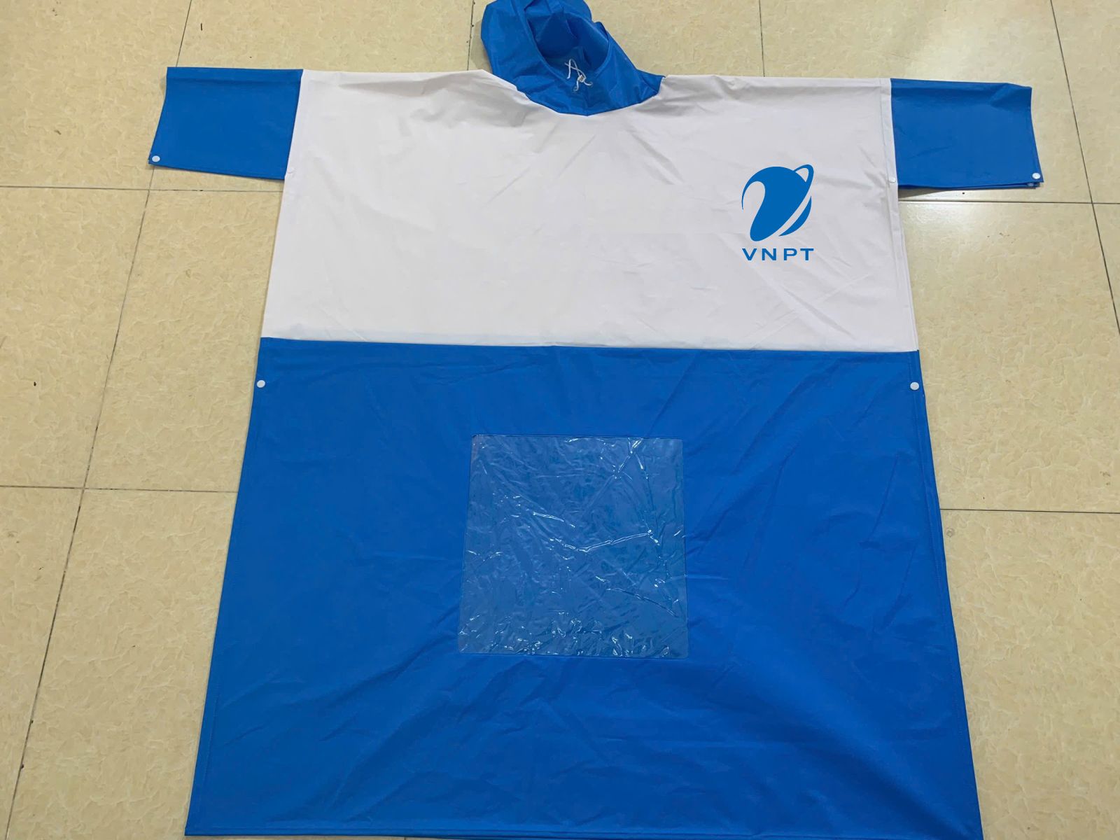 công ty in áo mưa theo yêu cầu thương hiệu VNPT