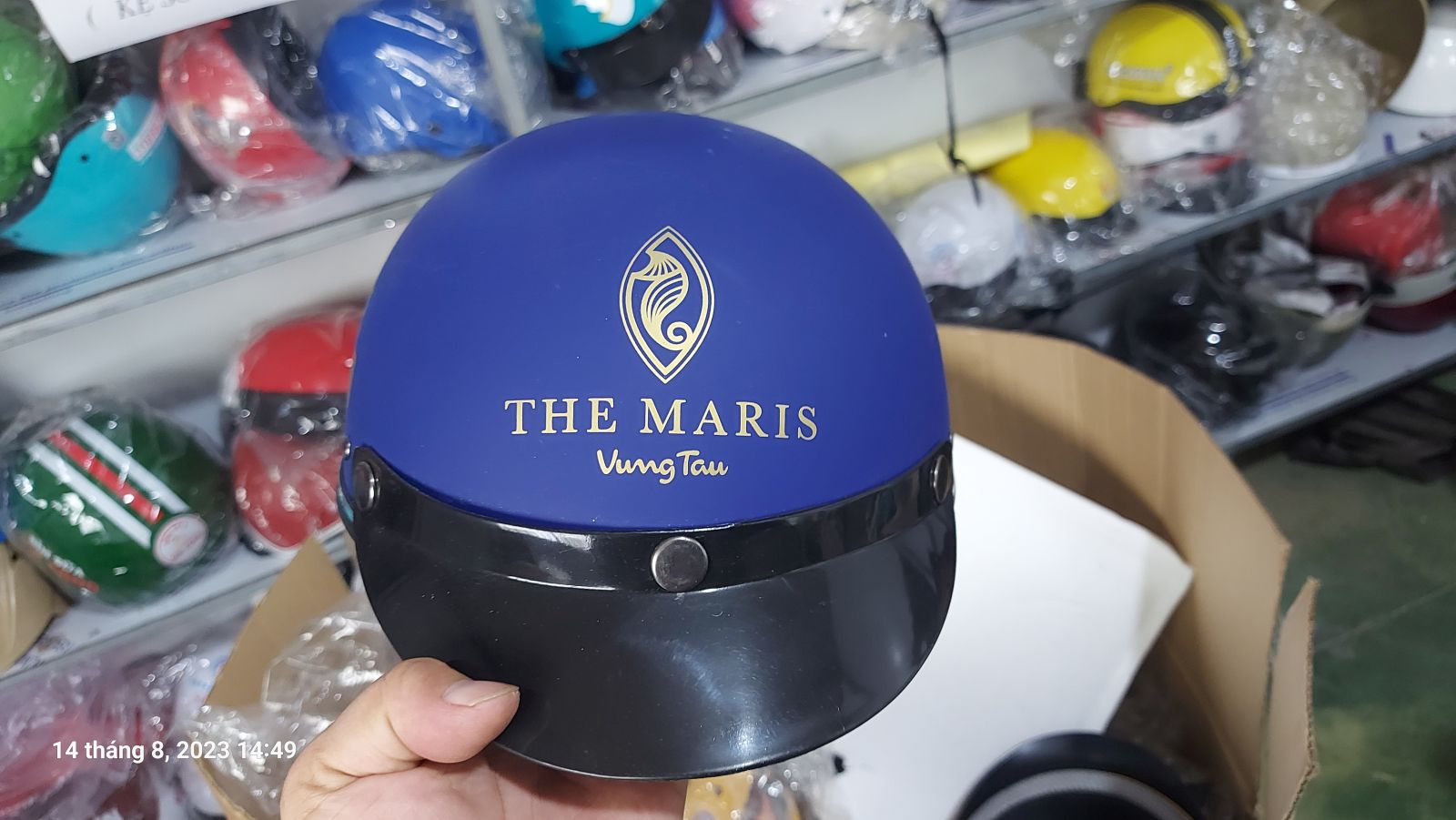 mũ bảo hiểm in logo thương hiệu THE MARIS Vũng Tàu