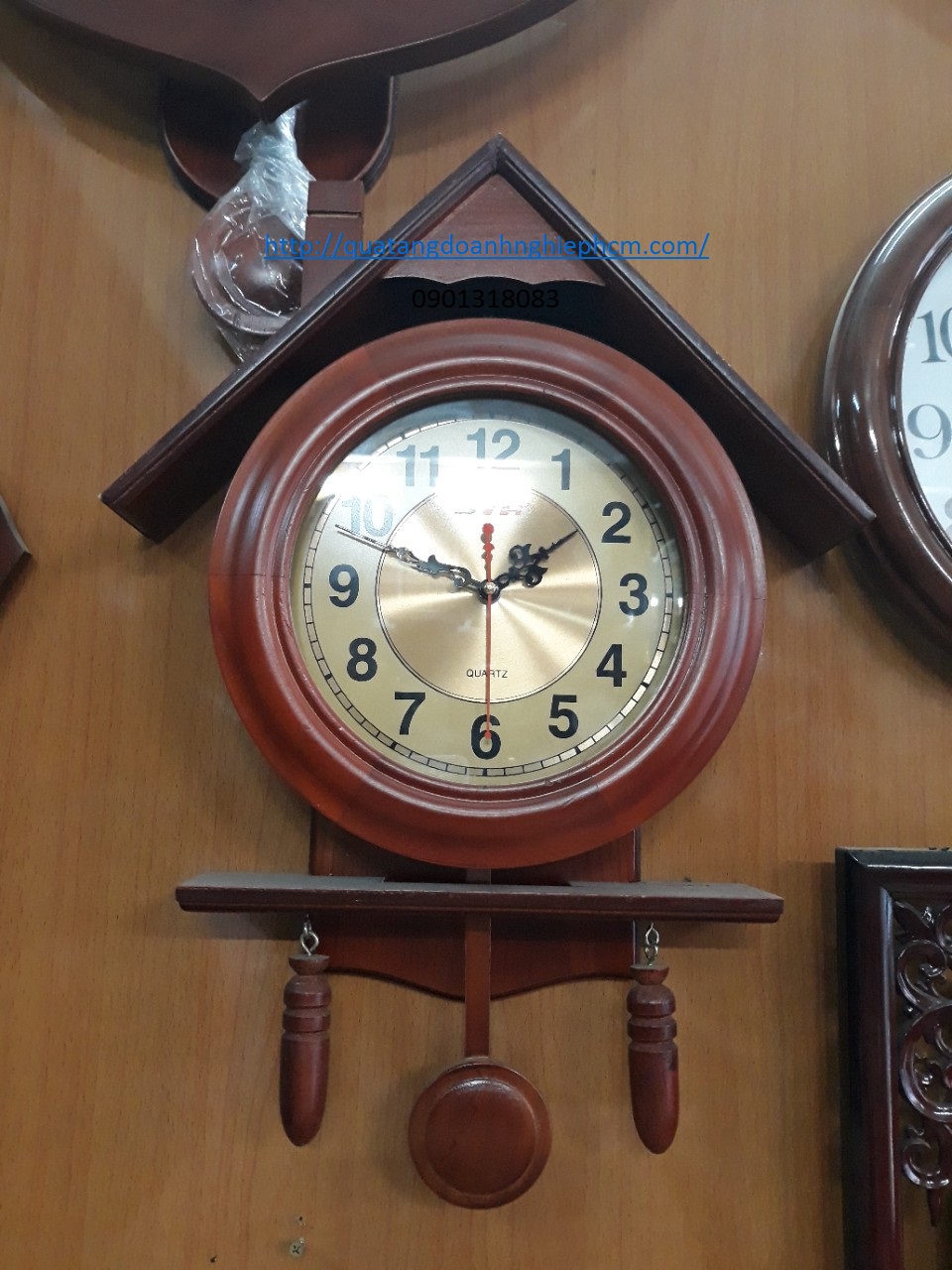 quà tặng đồng hồ gỗ vati