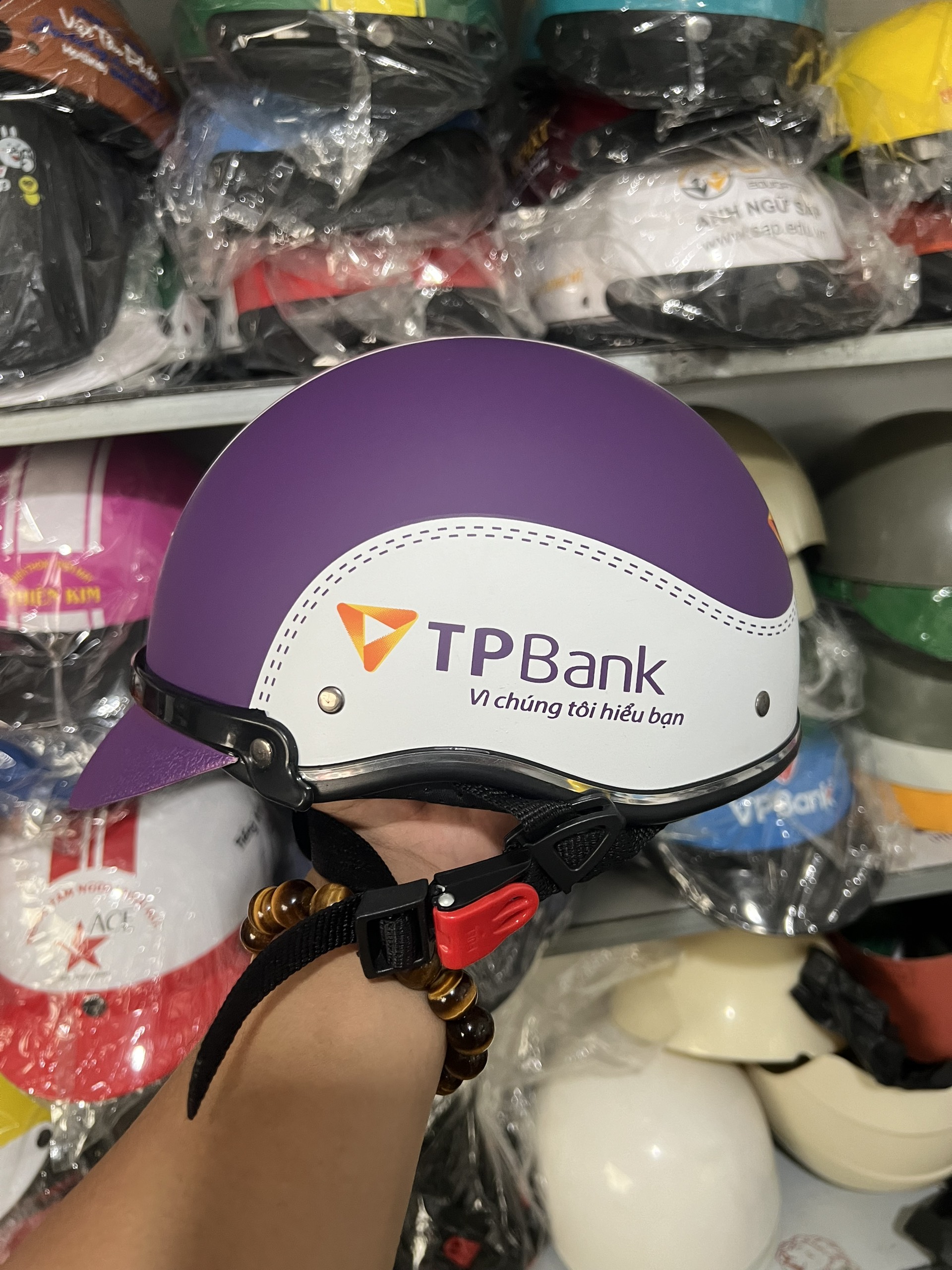  nón bảo hiểm in logo thương hiệu vpbank