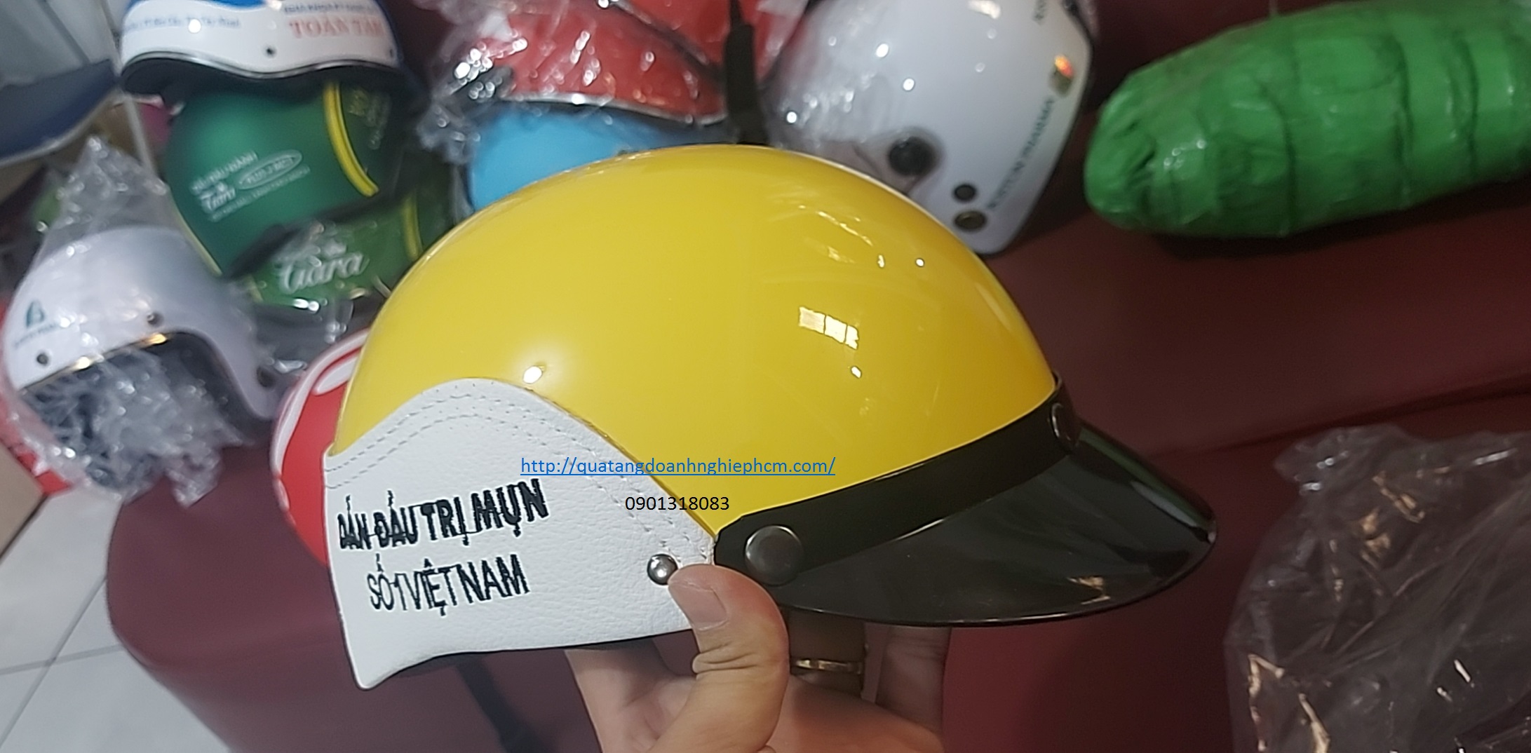 nón bảo hiểm quà tặng kiểu nón trang trí ốp da 12023